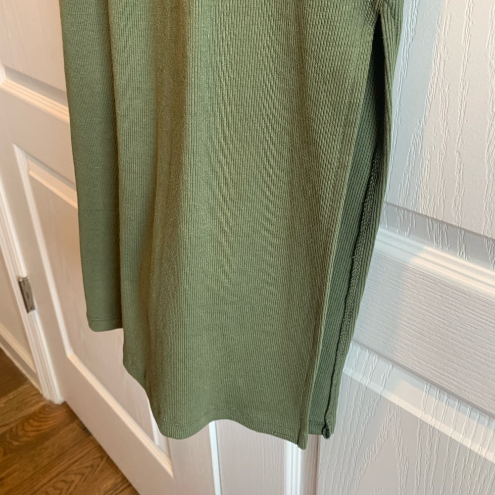 NWOT PrettyLittleThing Green Maxi Dress - Picture 5 of 8